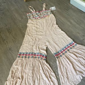Cute romper size med NWT from boutique
